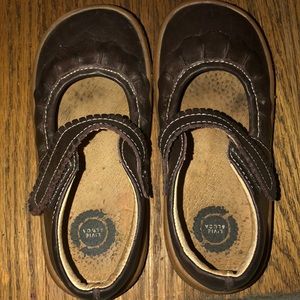Livie Luca Mocha Size 10